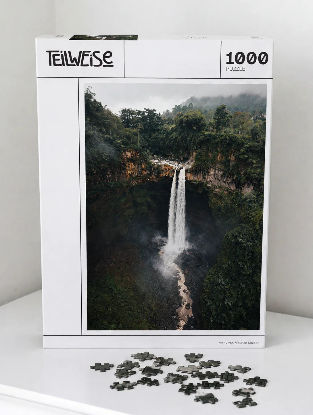 Wasserfall im indonesischen Dschungel