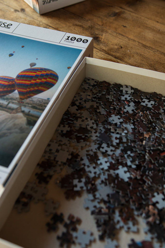 Puzzle in einem Karton